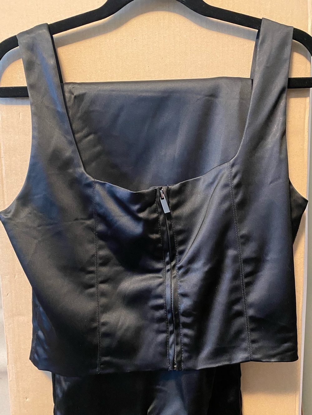 House of Harlow 1960 Black Satin Matching Set | Corset Crop & Pull-On Flare Sz M - Picture 3 of 4